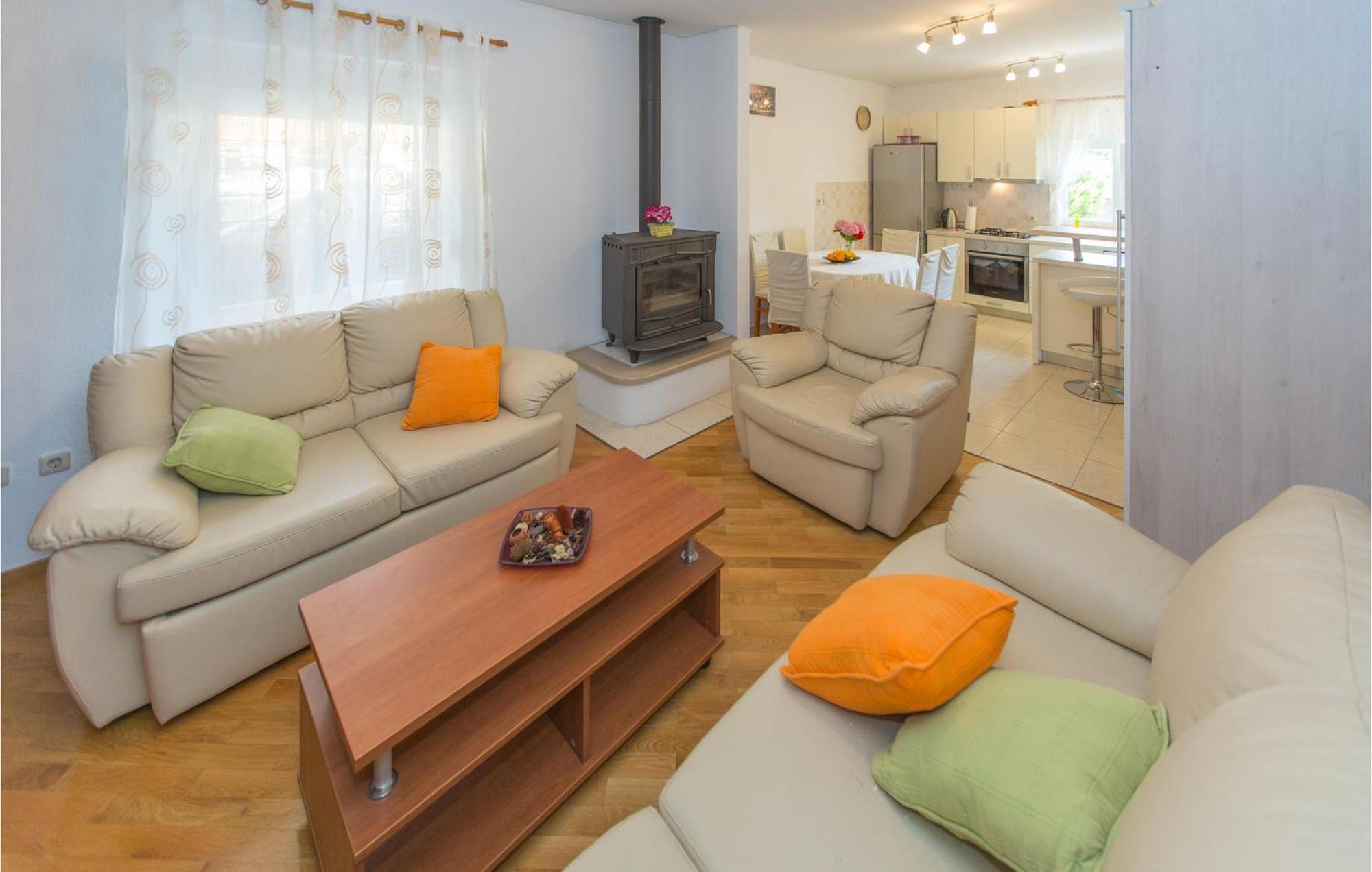 3 Bedroom Lovely Home In Plat Mlini Exterior photo