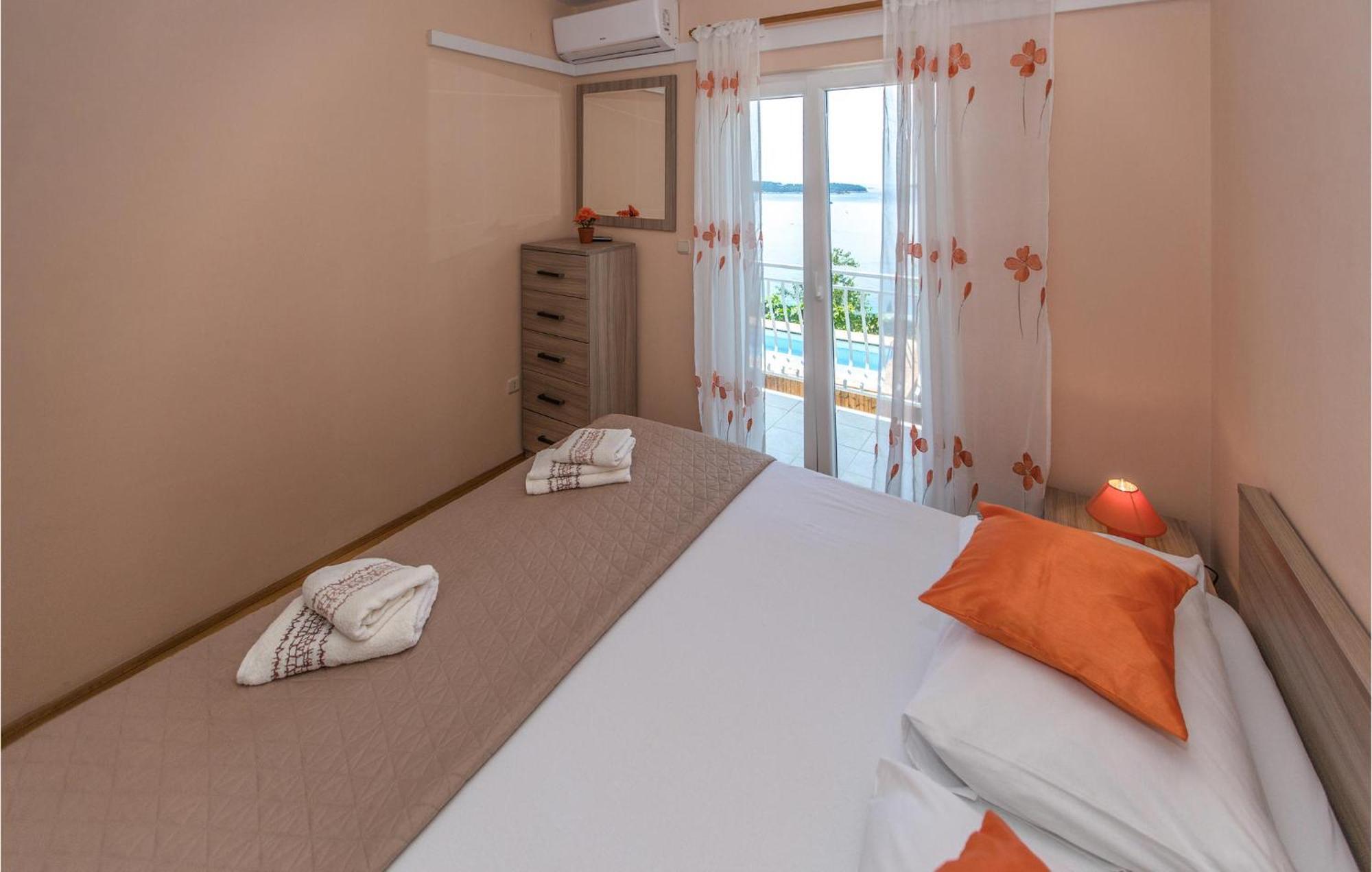 3 Bedroom Lovely Home In Plat Mlini Exterior photo