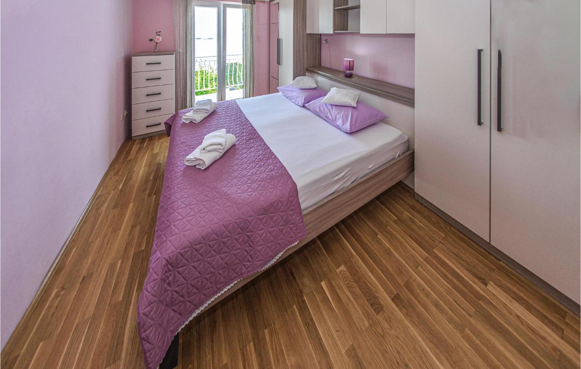 3 Bedroom Lovely Home In Plat Mlini Exterior photo