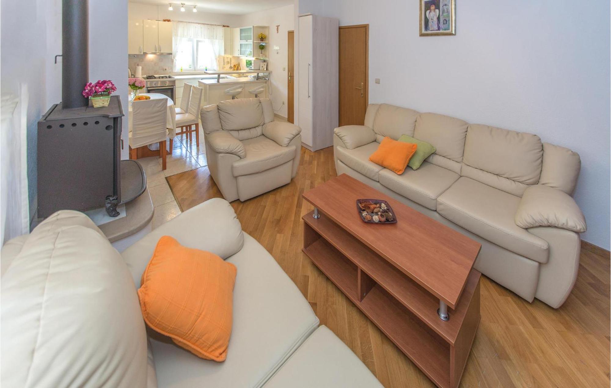 3 Bedroom Lovely Home In Plat Mlini Exterior photo